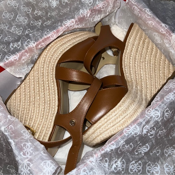 Michael Kors Platform - Picture 10 of 11